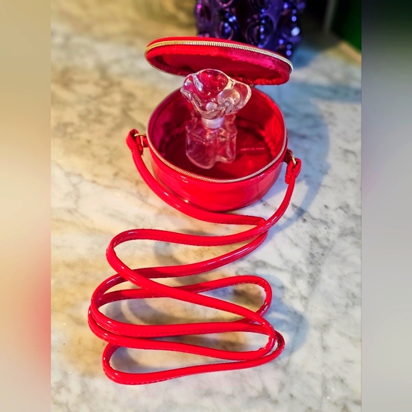 Marc Jacobs Mini Patent Sling Bag with Long Strap 4" Zip around closure - Picture 6 of 12